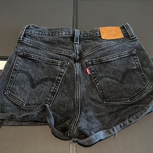 LEVIS RIBCAGE SHORTS WOMENS SIZE 28